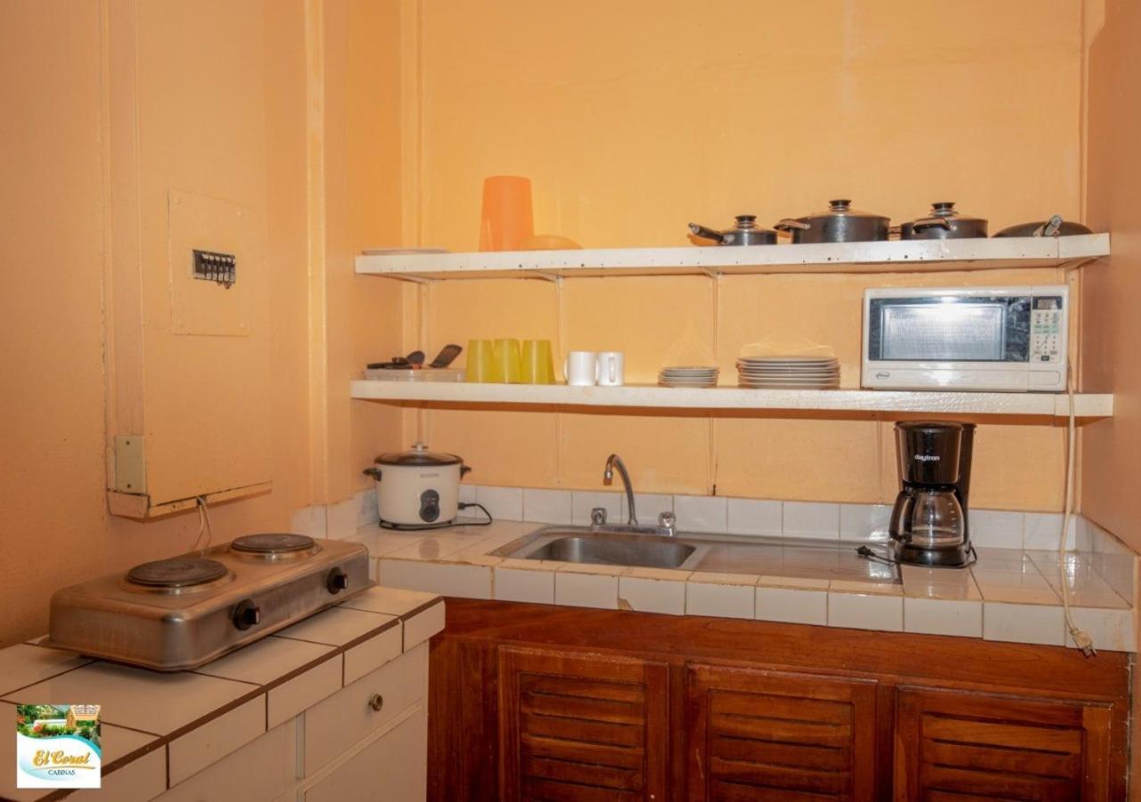 Hotel Y Cabinas El Coral 자코 외부 사진